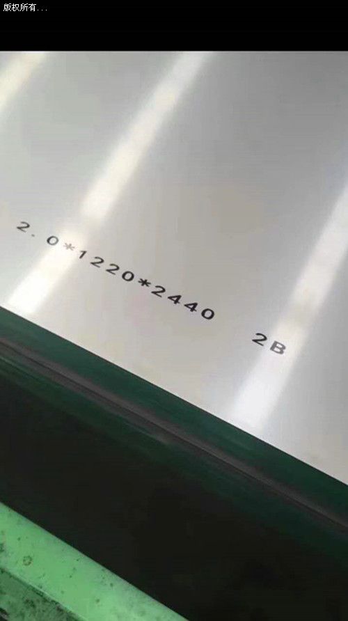 ���P����